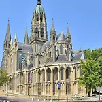 Lovely Apartment In Grandcamp-Maisy With Wifi *