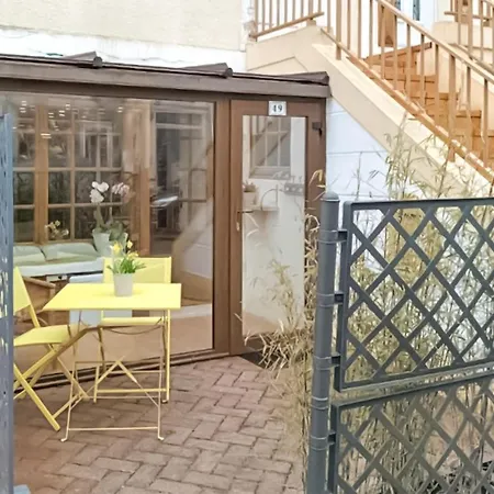 Lovely Apartment In Grandcamp-Maisy With Wifi アパート グランカン・メジー