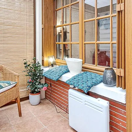 1 Bedroom Awesome In * Grandcamp-Maisy