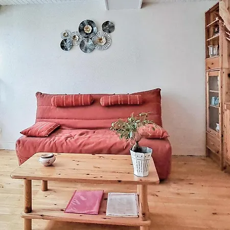 Appartement 1 Bedroom Awesome In Grandcamp-Maisy
